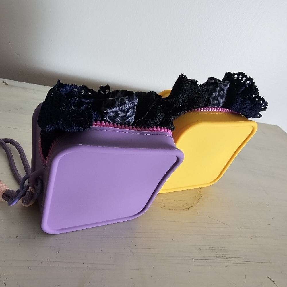 3 Peice VS Panty Set With Zip Up Pouch